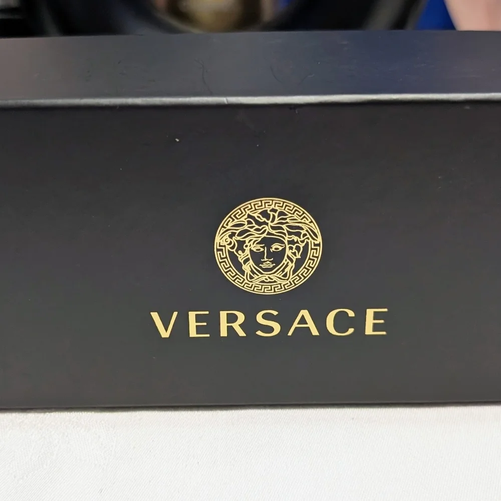 Versace nib chic